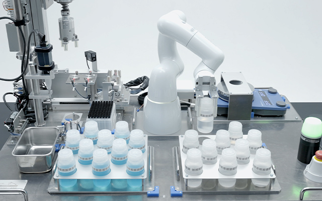 01 Container removal and cap opening